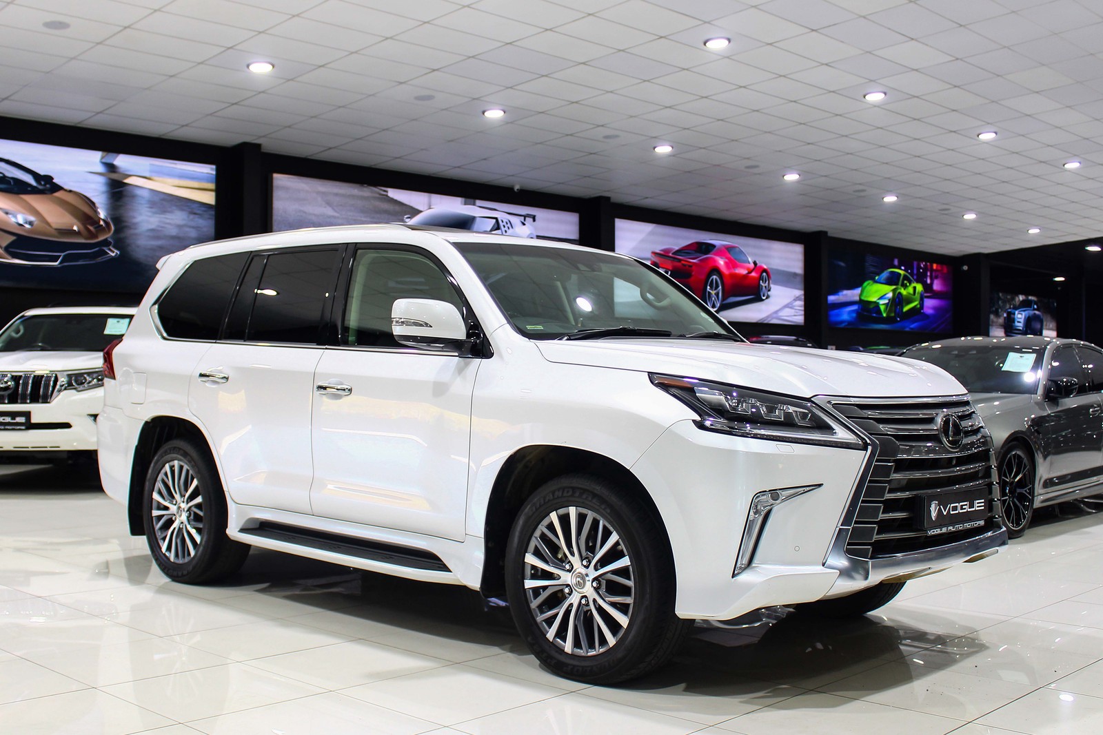 Lexus LX 4.5TD V8 used buy in Sandton Price 1849995 zar - Int.Nr.: 641 SOLD