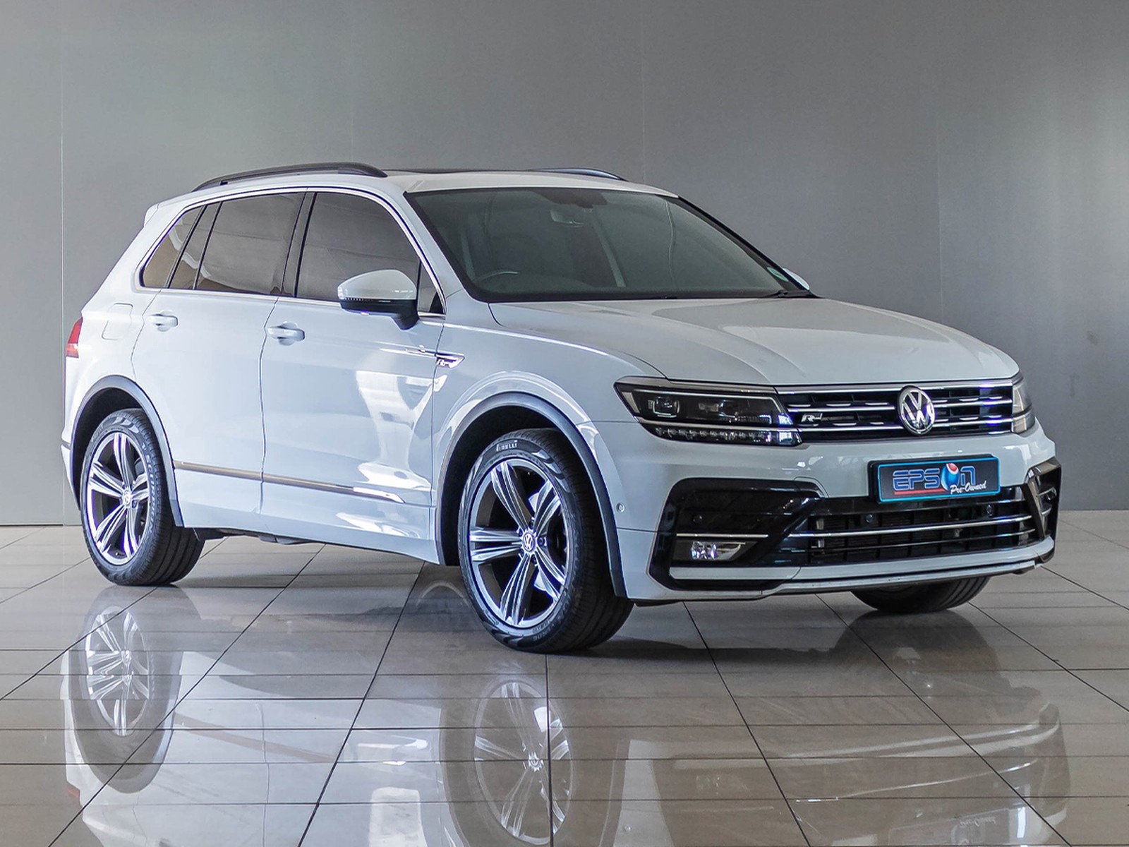 Volkswagen Tiguan Tiguan TIGUAN 2.0 TDI COMFORTLINE R-Line 4/MOT DSG ...