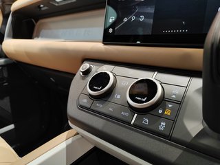2025 Land Rover Defender D350 HSE X-DYNAMIC - photo 13