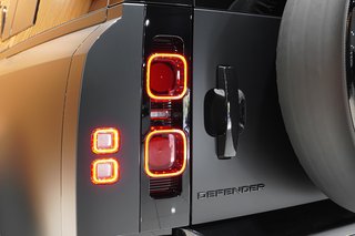 2025 Land Rover Defender D350 HSE X-DYNAMIC - photo 21