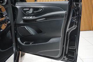 2024 Mercedes-Benz V300d Avantgarde AMG Line - photo 12