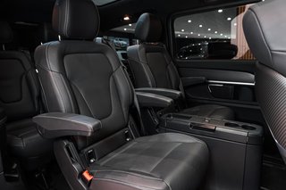 2024 Mercedes-Benz V300d Avantgarde AMG Line - photo 15