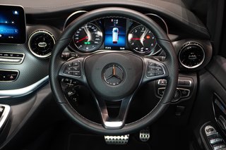 2024 Mercedes-Benz V300d Avantgarde AMG Line - photo 2