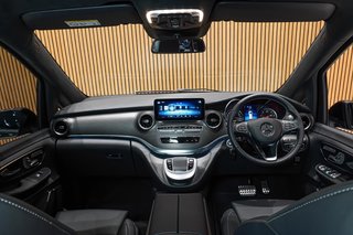 2024 Mercedes-Benz V300d Avantgarde AMG Line - photo 4