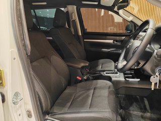 2023 Toyota Hilux 2.8 GD-6 RB LEGEND A/T P/U D/C - photo 5