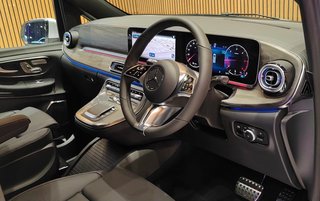2025 Mercedes-Benz V300d Exclusive - photo 3