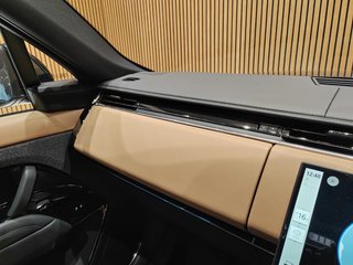 2025 Land Rover D350 Autobiography - photo 10