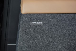 2025 Land Rover D350 Autobiography - photo 18