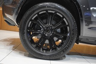 2026 Land Rover 110 Octa - photo 4