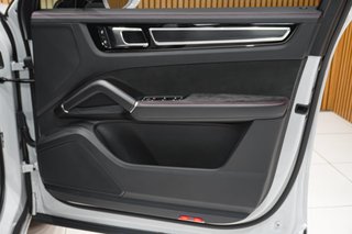 2023 Porsche GTS Coupe - photo 12
