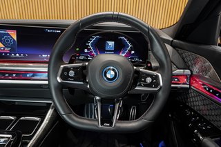 2024 BMW 7 Series M760e xDRIVE M PERFORMANCE (G70) (PHEV) - photo 6