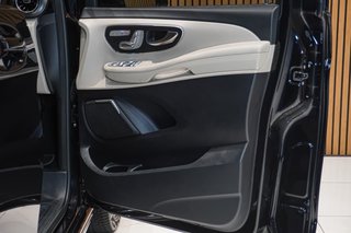 2024 Mercedes-Benz V300d Exclusive AMG Line - photo 11
