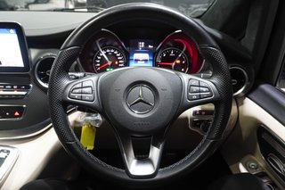 2024 Mercedes-Benz V300d Exclusive AMG Line - photo 4
