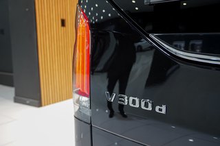 2025 Mercedes-Benz V-Class V300d EXCLUSIVE - photo 21