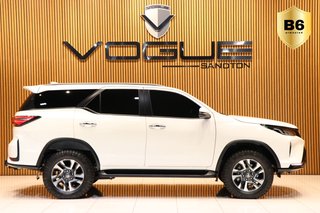 2023 Toyota Fortuner 2.8GD-6 R/B A/T - photo 3