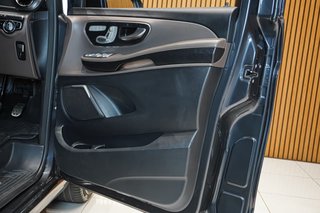 2022 Mercedes-Benz V300d Exclusive AMG Line - photo 11