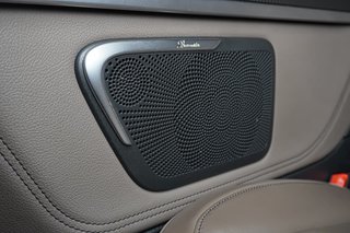 2022 Mercedes-Benz V300d Exclusive AMG Line - photo 13