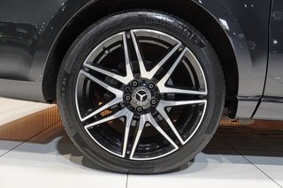 2022 Mercedes-Benz V300d Exclusive AMG Line - photo 4