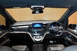 2022 Mercedes-Benz V300d Exclusive AMG Line - photo 5