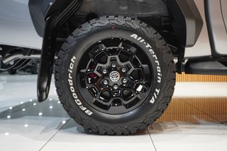 2025 Toyota Hilux 2.8 GD-6 GR-S 4X4 A/T P/U D/C - photo 4