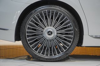 2025 Mercedes-Benz Maybach S580 - photo 4
