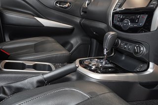 2019 Nissan Navara 2.3D LE 4X4 A/T P/U D/C - photo 8