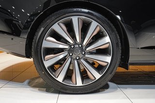 2026 Land Rover P615 SV - photo 4