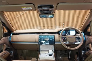 2026 Land Rover P615 SV - photo 3