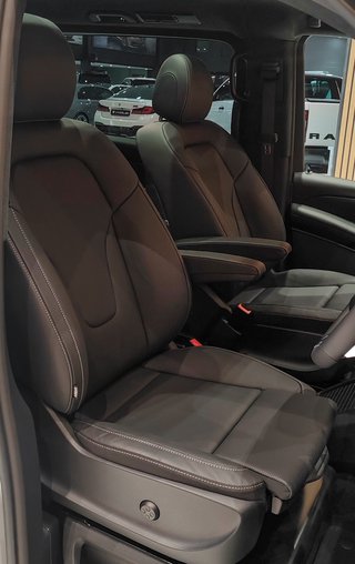 2025 Mercedes-Benz V-Class V300d EXCLUSIVE - photo 4
