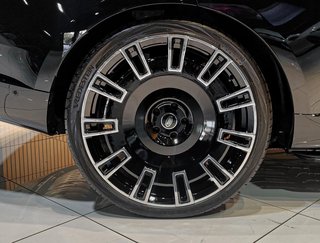 2025 Land Rover P530 HSE - photo 4