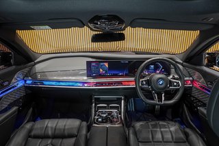 2024 BMW M760e xDrive - photo 8