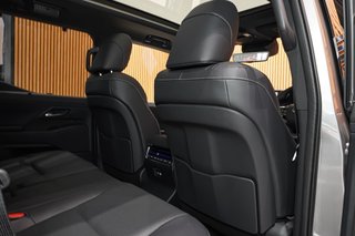 2026 Lexus 550 SE - photo 12