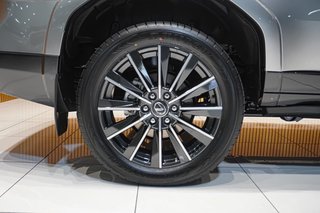 2026 Lexus 550 SE - photo 4