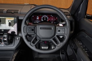 2025 Land Rover Defender 4.4 V8 OCTA (P635) - photo 4