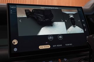 2025 Land Rover Defender 4.4 V8 OCTA (P635) - photo 9