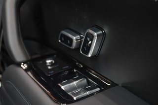2026 Land Rover D350 Autobiography - photo 11