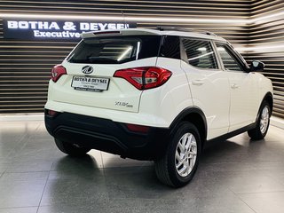 2022 Mahindra XUV300 1.5D (W6) - photo 9