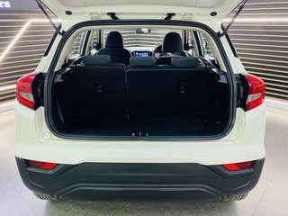 2022 Mahindra XUV300 1.5D (W6) - photo 10
