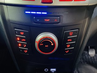2022 Mahindra XUV300 1.5D (W6) - photo 10