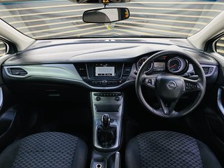 2017 Opel Astra 1.0T ESSENTIA (5DR) - photo 4