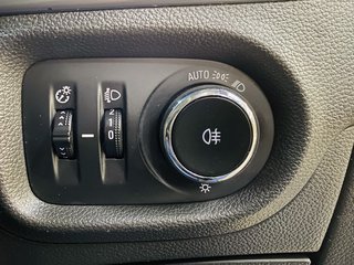 2017 Opel Astra 1.0T ESSENTIA (5DR) - photo 9