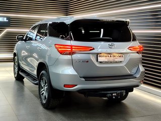 2021 Toyota Fortuner 2.4GD-6 R/B A/T - photo 3