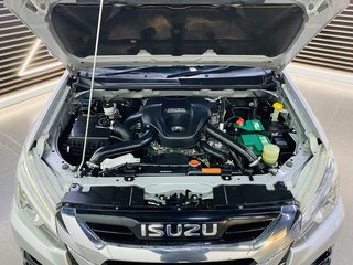 2020 Isuzu Mu-x 3.0D A/T - photo 4
