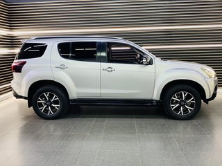 2020 Isuzu Mu-x 3.0D A/T - photo 10