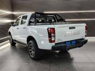 2022 Isuzu D-Max 250 HO HI-RIDE A/T D/C P/U - photo 3