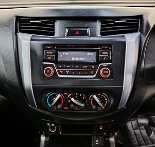 2022 Nissan Navara 2.5DDTI SE D/C P/U - photo 1