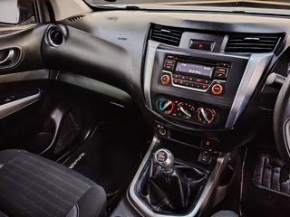 2022 Nissan Navara 2.5DDTI SE D/C P/U - photo 10