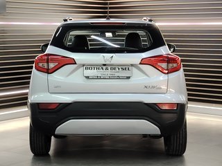 2024 Mahindra XUV300 1.5D (W8) - photo 4