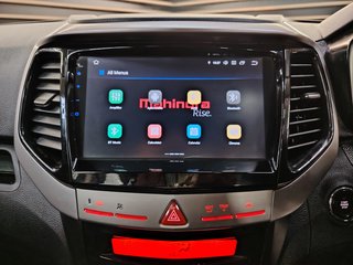 2024 Mahindra XUV300 1.5D (W8) - photo 4