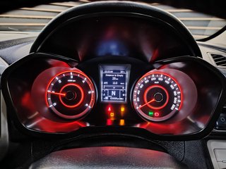 2024 Mahindra XUV300 1.5D (W8) - photo 8